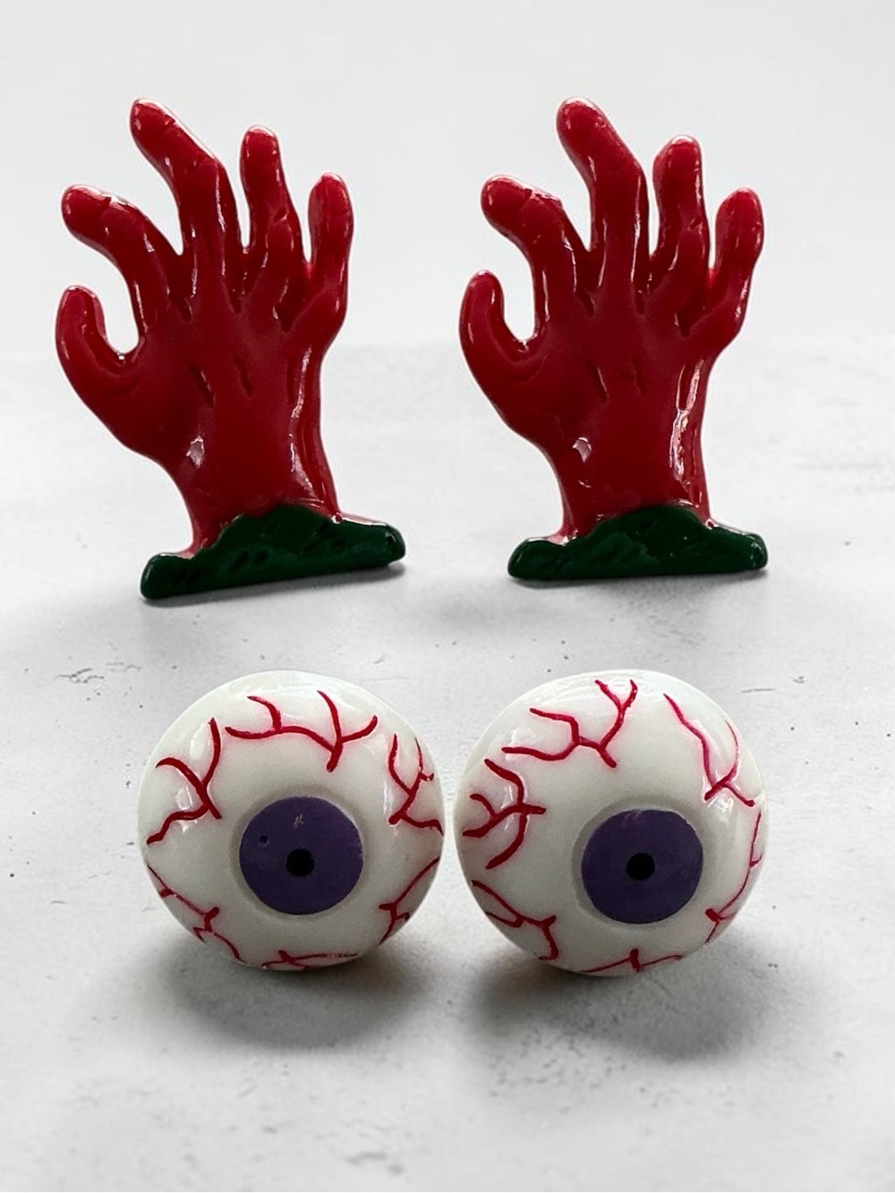 🆕 Zombie Hands and Eyeballs Stud Earrings